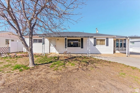 Unit for sale at 4586 West 4985 South, Kearns, UT 84118
