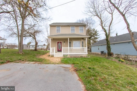 Unit for sale at 113 Maple Avenue, CHARLES TOWN, WV 25414