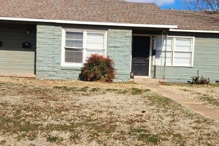 Unit for sale at 2420 33rd Street, Lubbock, TX 79411