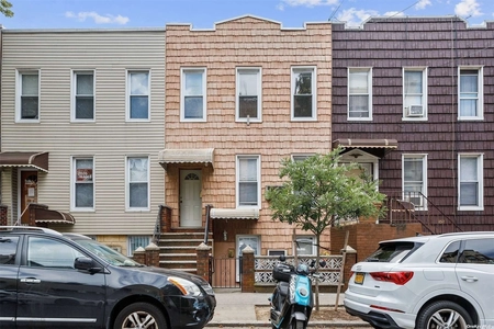 Unit for sale at 154 Conselyea Street, Williamsburg, NY 11211