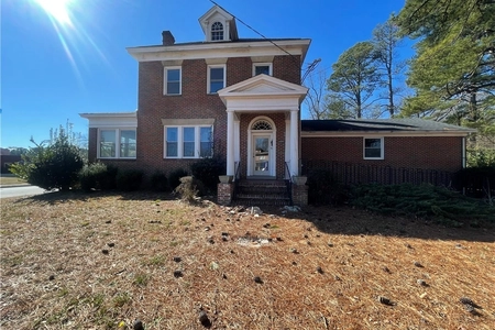 Unit for sale at 1888 Sycamore Street South, Petersburg, VA 23805
