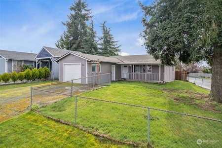 Unit for sale at 8620 13th Place Northeast, Lake Stevens, WA 98258