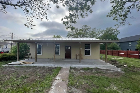 Unit for sale at 302 South Hill Street, Burnet, TX 78611