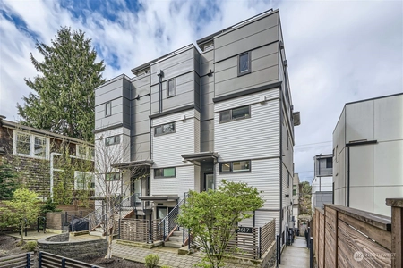 Unit for sale at 2617 Franklin Avenue East, Seattle, WA 98102