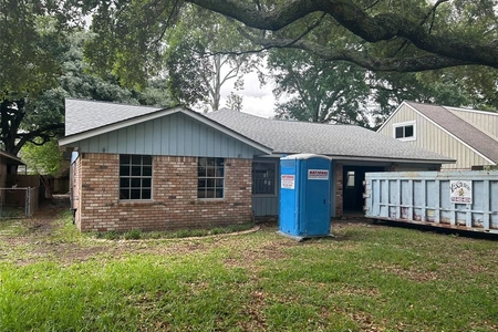 Unit for sale at 10659 Mayfield Road, Houston, TX 77043