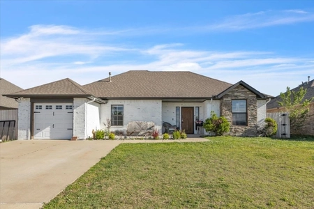Unit for sale at 853 Southwest 11th Street, Moore, OK 73160