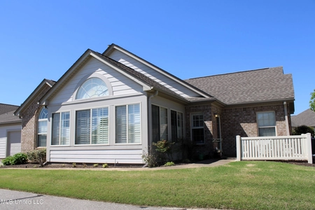 Unit for sale at 8849 East Parkview Oaks Circle, Olive Branch, MS 38654