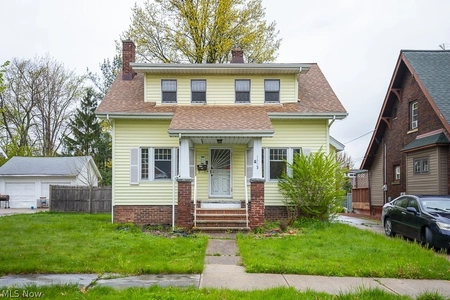 Unit for sale at 3893 Glenwood Road, Cleveland Heights, OH 44121