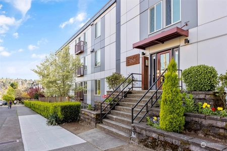 Unit for sale at 3661 Phinney Avenue North, Seattle, WA 98103