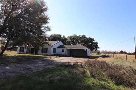 Unit for sale at 1601 South Tool Drive, Tool, TX 75143