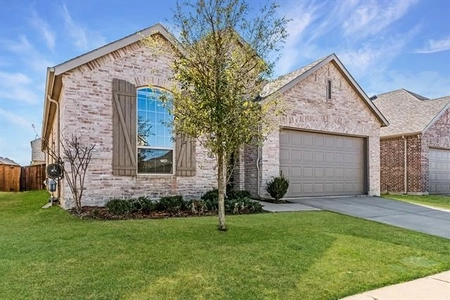 Unit for sale at 5003 Flanagan Drive, Forney, TX 75126