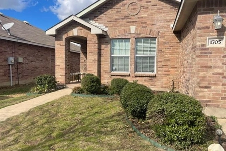 Unit for sale at 1705 Thorntree Lane, Fort Worth, TX 76247