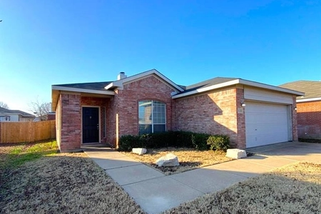 Unit for sale at 1028 Buffalo Springs Drive, Fort Worth, TX 76140