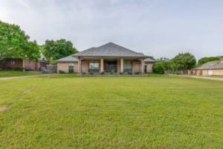 Unit for sale at 704 Indian Springs Trail, Kennedale, TX 76060