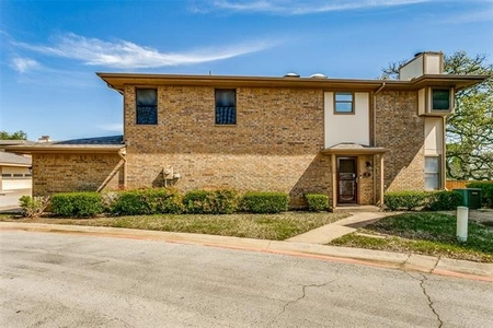 Unit for sale at 11 Greentree Lane, Bedford, TX 76021