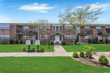 Unit for sale at 14 Ivy Street, Farmingdale, NY 11735