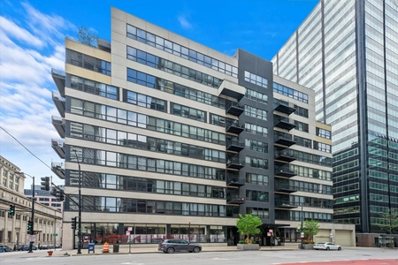 Unit for sale at 130 S CANAL Street, Chicago, IL 60606