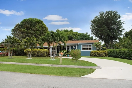 Unit for sale at 800 Northwest 176th Terrace, Miami Gardens, FL 33169