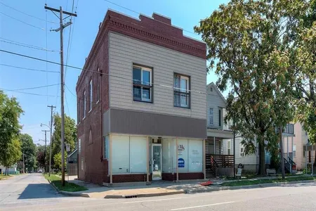 Unit for sale at 1102 South Main Street, Bloomington, IL 61701