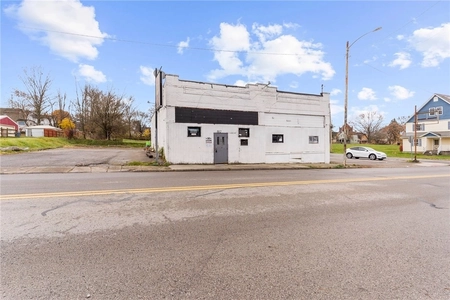 Unit for sale at 800 Roemer Blvd, Farrell, PA 16121
