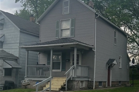 Unit for sale at 509 Pennsylvania Ave, Sharon, PA 16121