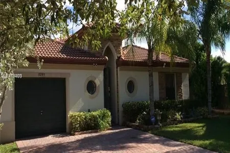 House for Sale at 3795 Se 5th Ct, Homestead,  FL 33033