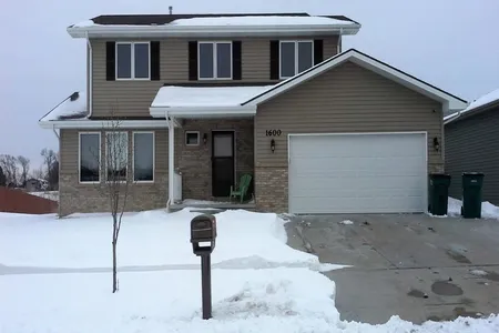 House for Sale at 1600 Sw 30th Street, Lincoln,  NE 68522