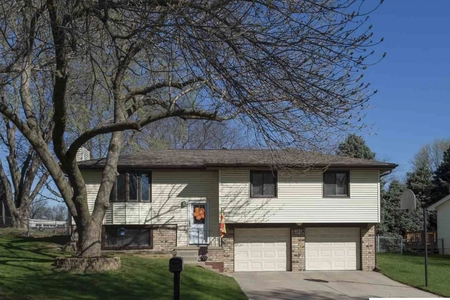 Property at 8811 South Glenview Drive, 