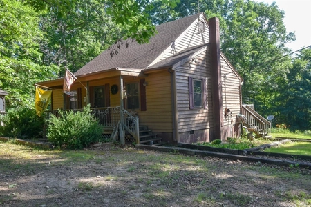 563 Mockingbird Ln, Gladstone, VA