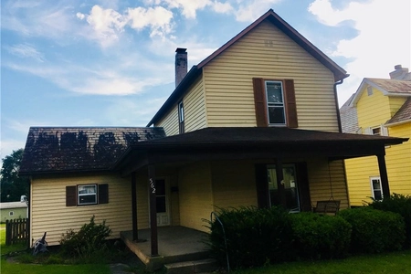 562 Crider Ave Ne, New Philadelphia, OH