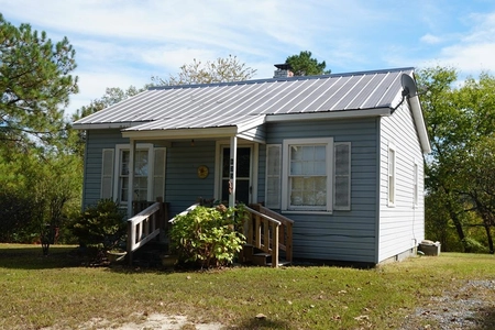 135 Reke Owen St, Brookneal, VA