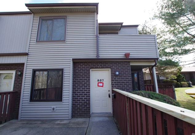 Property at 364 Woodland Court, 
