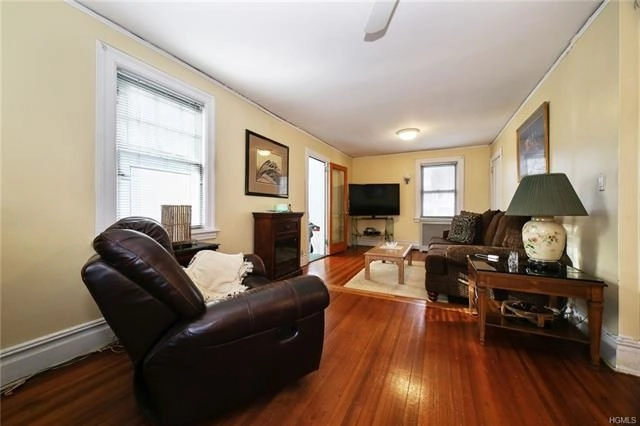 Livingroom, Bedroom at 71 Brookdale Avenue