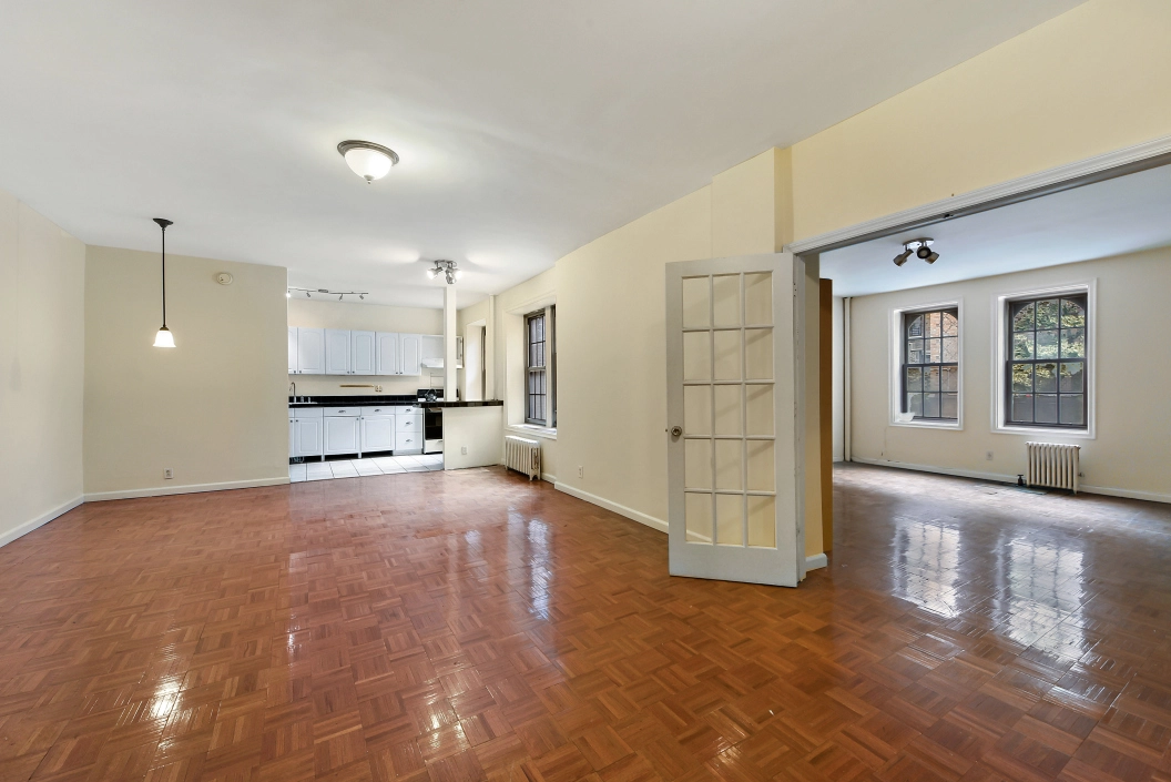Photo of Unit 1K at 1100 Grand Concourse