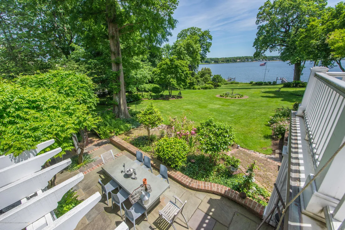 Photo of 786 Navesink River Road