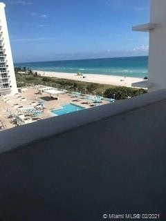 Photo of Unit 825 at 5601 Collins Ave