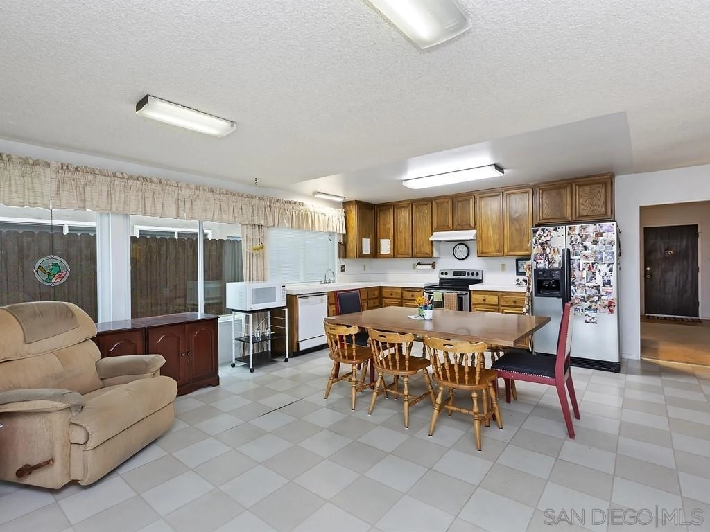 Photo of 11439 Osoyoos Place