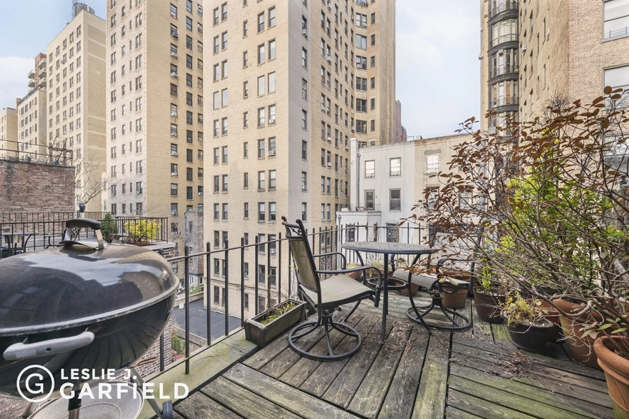 Outdoor at Unit HOUSE at 117 W 85th Street