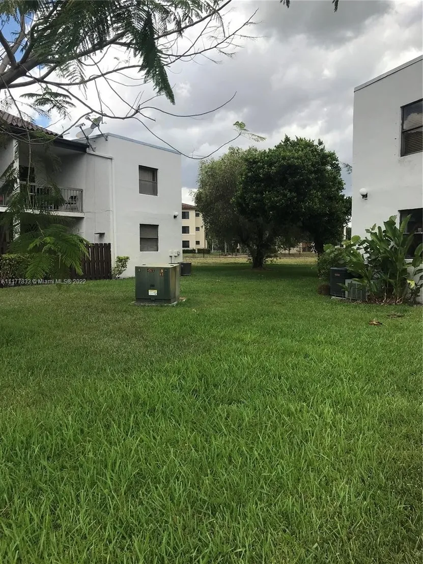 Photo of Unit 20435 at 9421 Fontainebleau Blvd