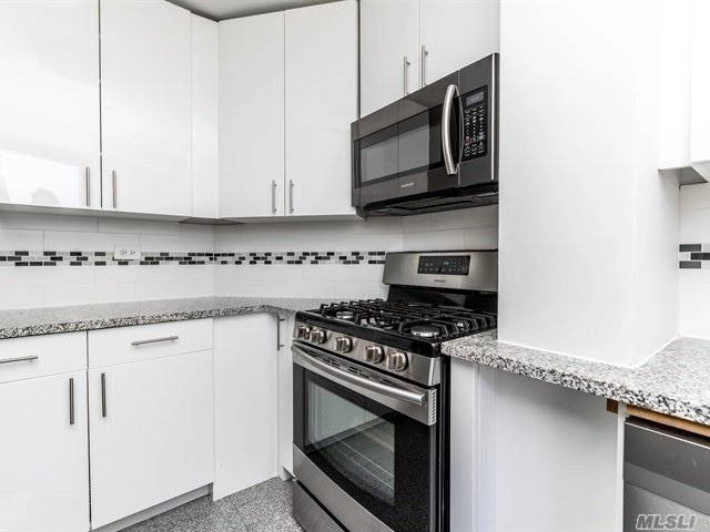 Photo of Unit 1801 at 125-10 Queens Boulevard