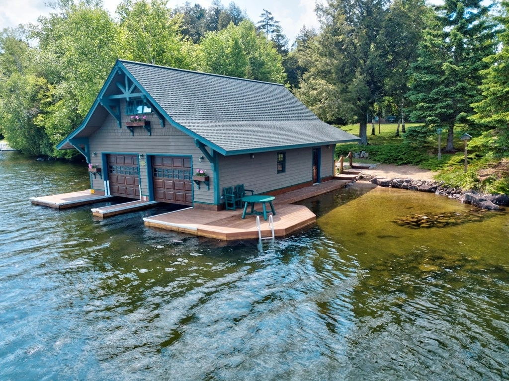 Photo of 49 Sand Point Way