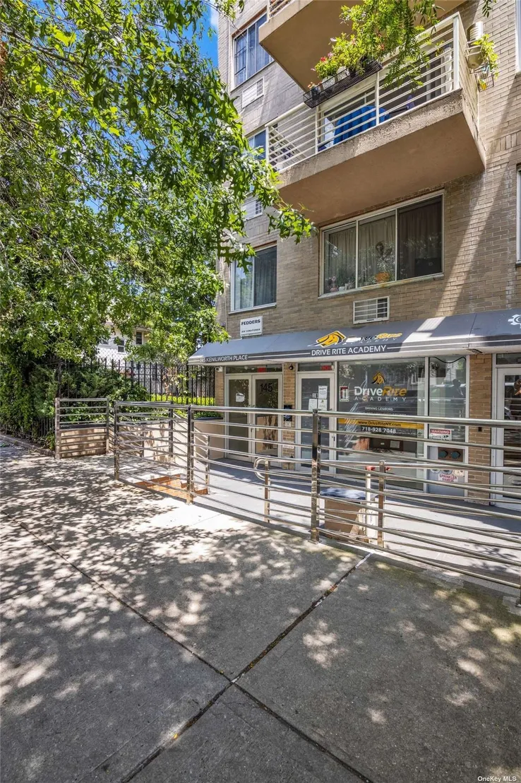 Outdoor, Streetview at Unit 6B at 145 Kenilworth Place