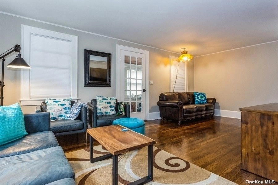 Livingroom at 530 Lincoln Street