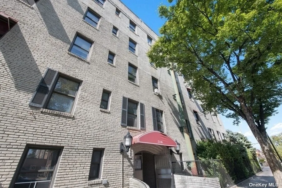 Outdoor, Streetview at Unit 2B at 21-06 35th Street