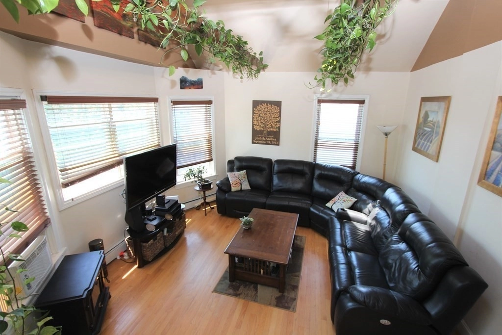 Livingroom at 50 Brookley Rd