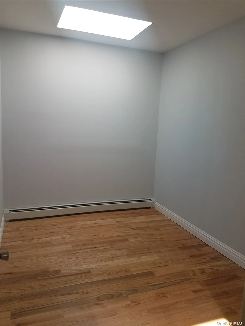 Empty Room at 185 Hale Avenue