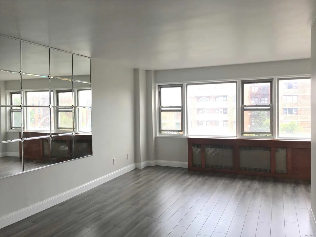 Photo of Unit 4D at 3131 Grand Concourse