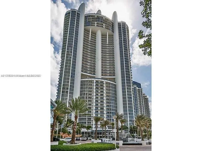 Photo of Unit 3504 at 18101 Collins Ave