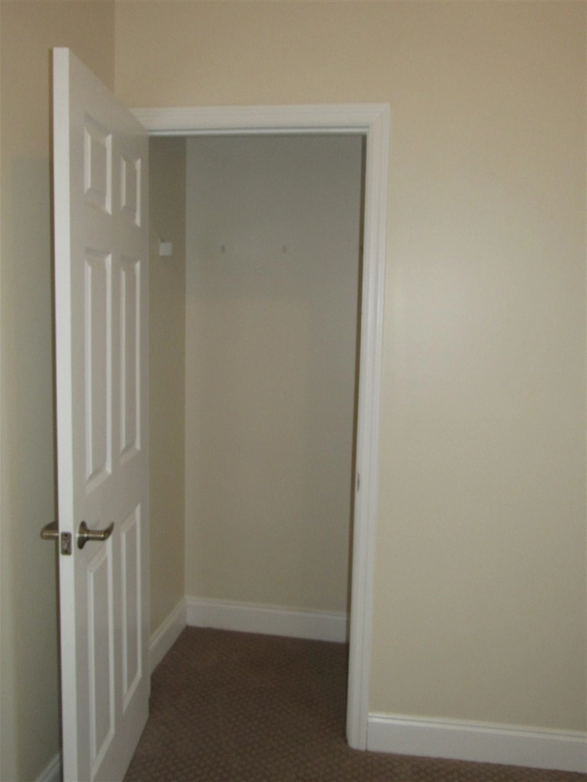 Photo of Unit 1006 at 215 W College