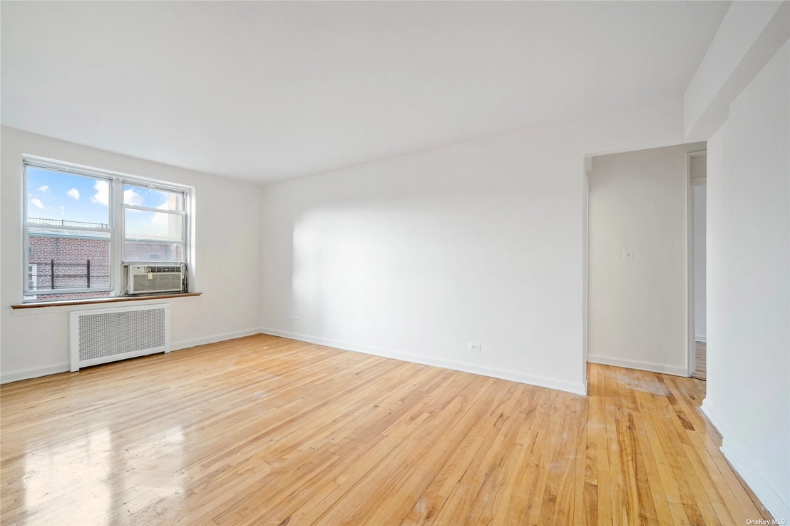 Empty Room at Unit 5C at 39-50 52nd Street